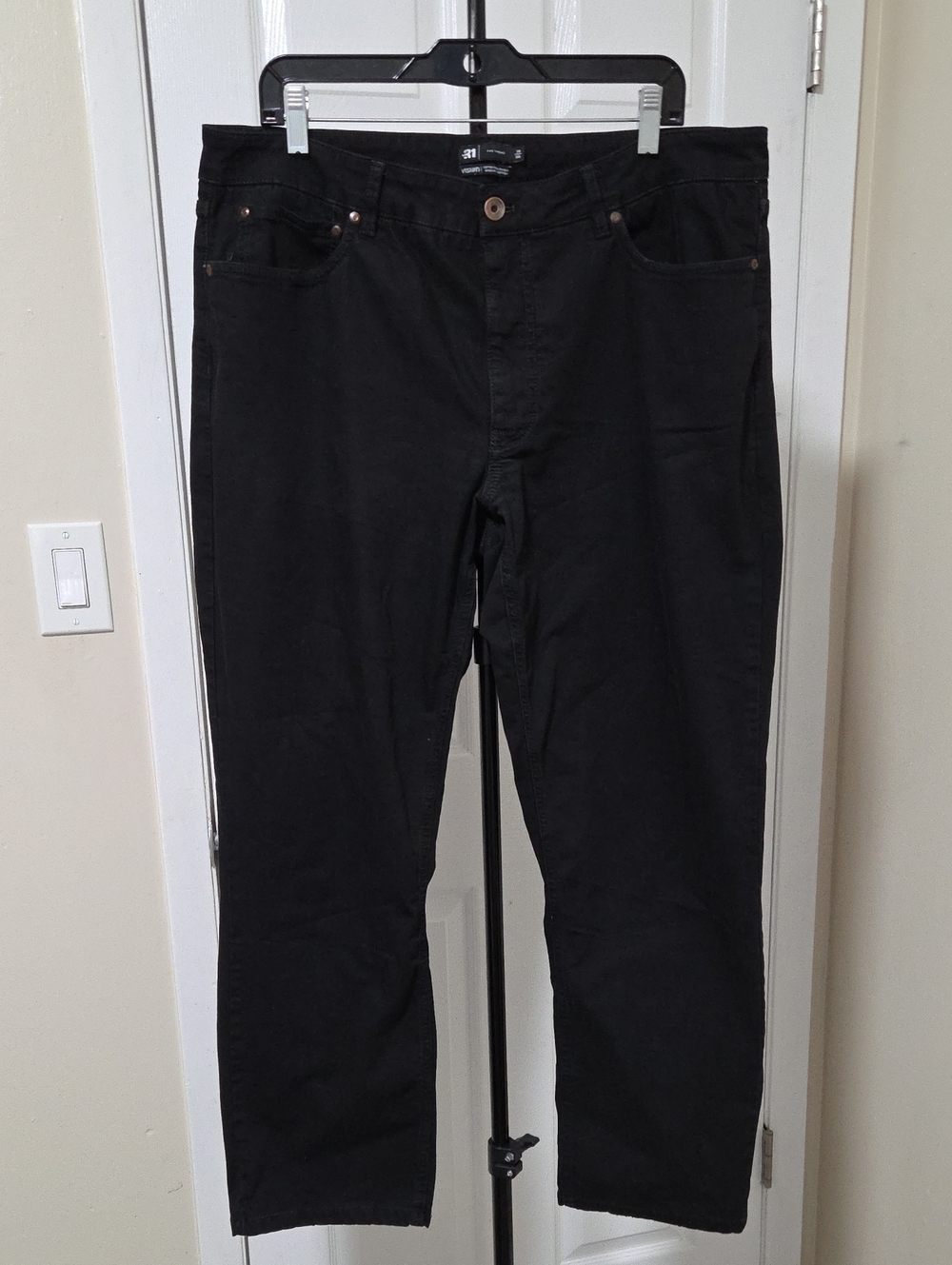 Simons Men's Organic Cotton Black Straight Jeans